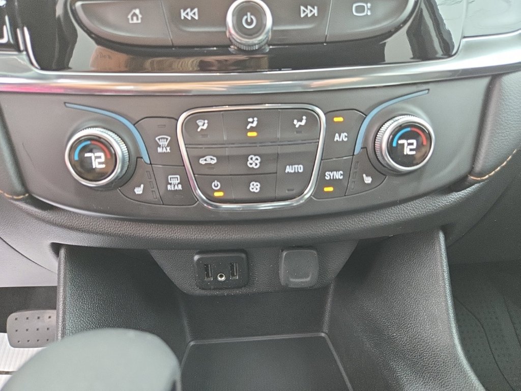 Used 2021 Chevrolet Traverse LT FWD image 22