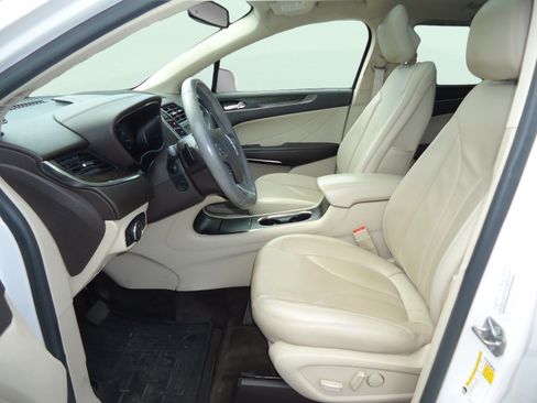 Used 2017 Lincoln MKC Reserve AWD/4WD image 23