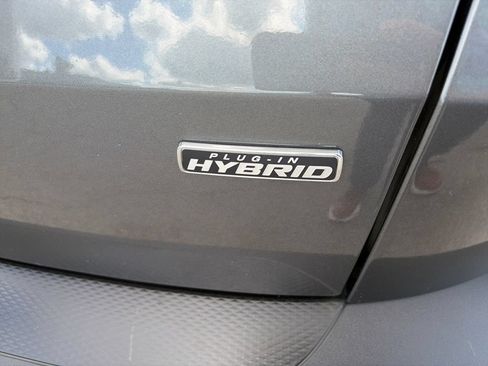 Used 2025 Ford Escape SE FWD image 8