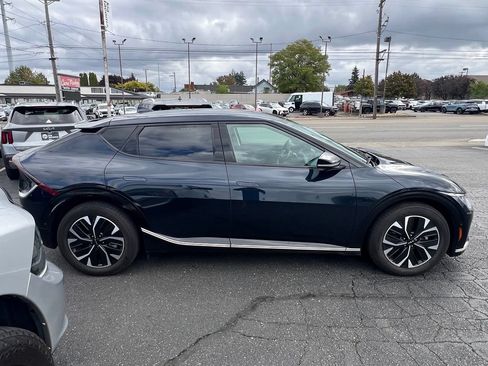 Certified 2024 Kia EV6 Wind w/ Wind Technology Package AWD/4WD image 4