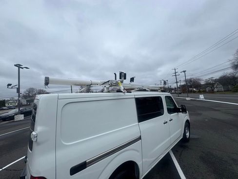 Used 2019 Nissan NV 3500 S image 21