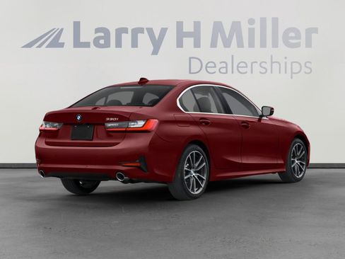 Used 2021 BMW 330i xDrive Sedan w/ Convenience Package AWD/4WD image 5