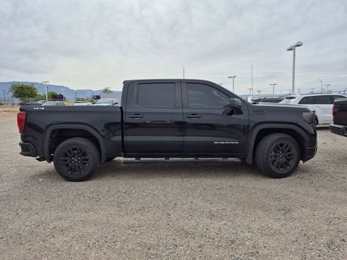 Used 2023 GMC Sierra 1500 Pro w/ Graphite Edition AWD/4WD image 7