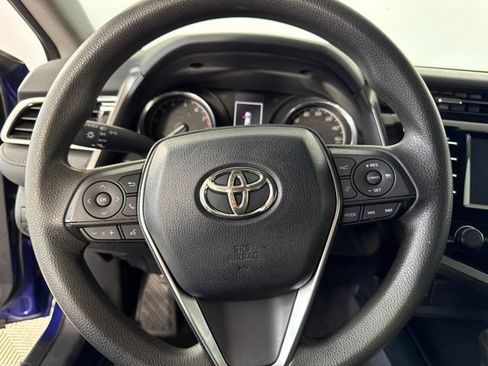 Used 2018 Toyota Camry LE FWD image 18