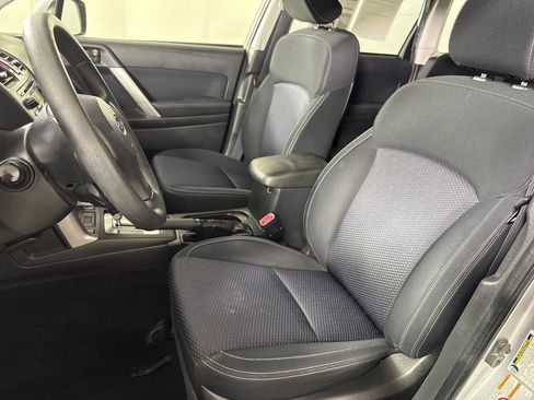 Used 2014 Subaru Forester 2.5i Premium w/ All-Weather Package AWD/4WD image 11