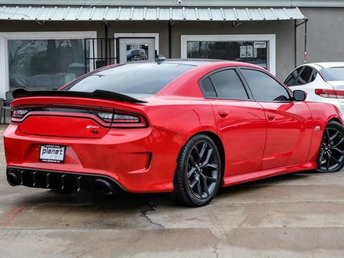 Used 2019 Dodge Charger R/T image 9