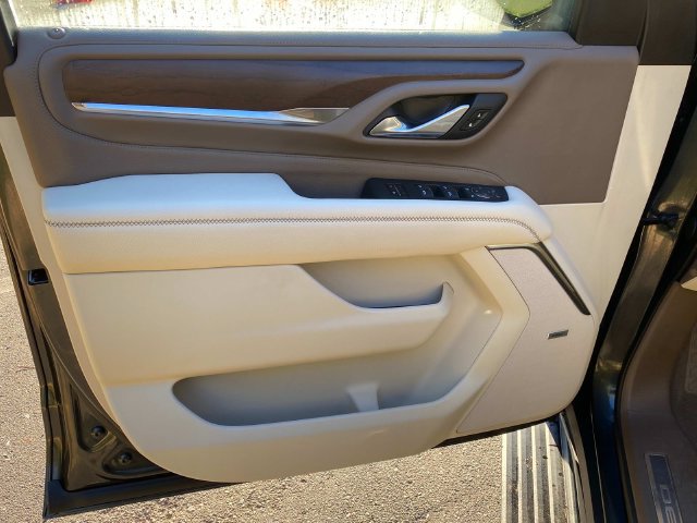 Used 2021 GMC Yukon XL Denali w/ Denali Ultimate Package AWD/4WD image 14