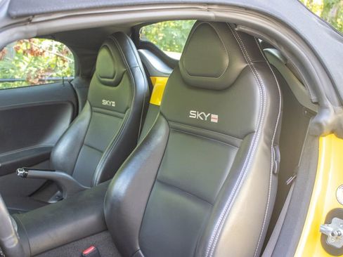 Used 2008 Saturn Sky Red Line image 12