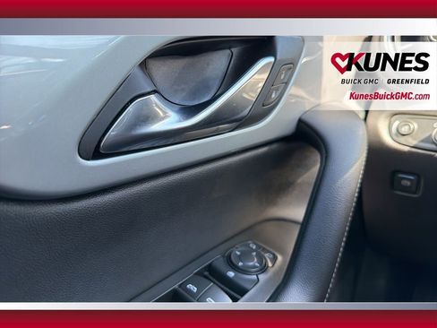 Used 2025 Chevrolet Blazer LT image 35