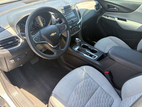 Used 2018 Chevrolet Equinox LS FWD image 10