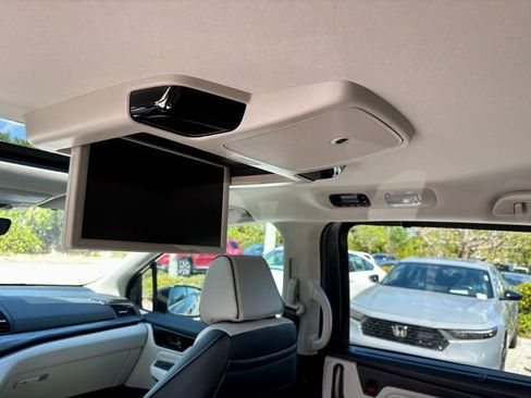 New 2026 Honda Odyssey Elite image 10