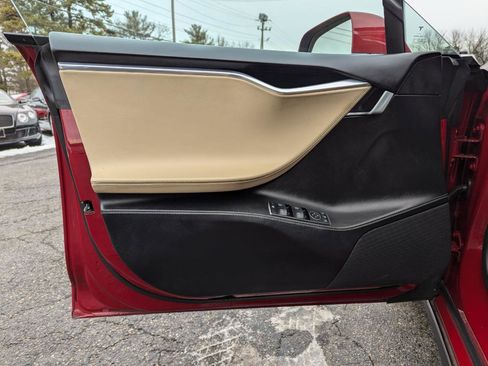 Used 2015 Tesla Model S AWD image 11