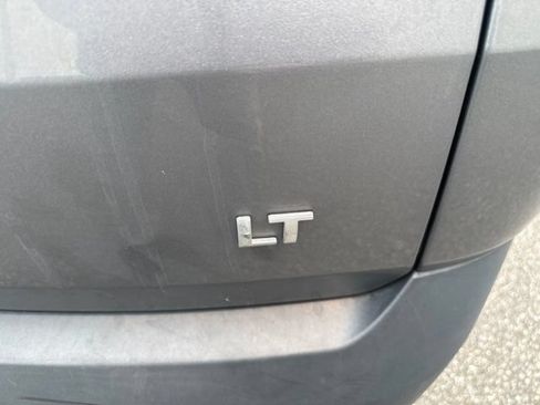 Used 2021 Chevrolet Traverse LT w/ LPO, Cargo Package FWD image 9