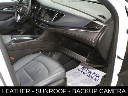 Used 2023 Buick Enclave Essence w/ Experience Buick Package FWD image 23