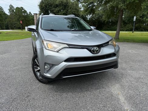 Used 2017 Toyota RAV4 XLE w/ Plus Extra Value Package AWD/4WD image 34