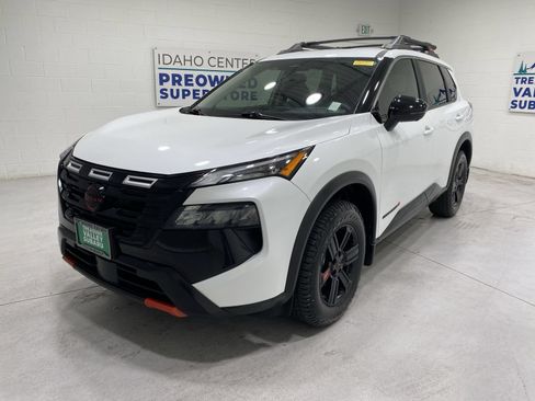 Used 2026 Nissan Rogue SV w/ Rock Creek Premium Package AWD/4WD image 4