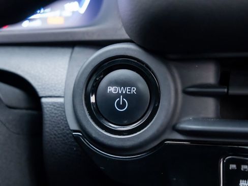 Used 2024 Toyota Crown Limited image 22