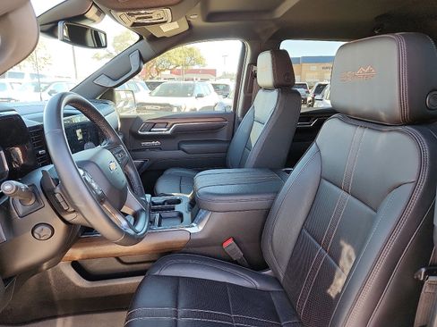 Used 2024 Chevrolet Silverado 1500 High Country w/ Z71 Off-Road Package image 13