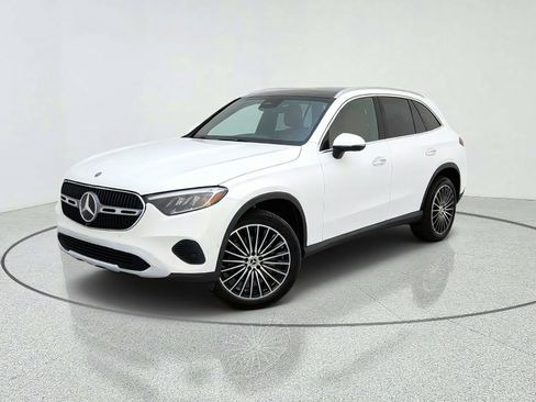 Certified 2026 Mercedes-Benz GLC 300 image 1