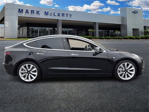 Used 2020 Tesla Model 3 image 2