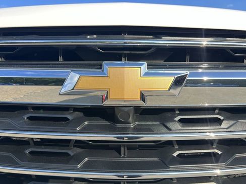 New 2025 Chevrolet Traverse LT w/ LPO, Floor Liner Package image 31