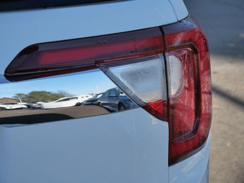 Used 2020 GMC Acadia SLT image 17