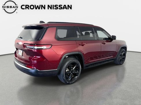 Used 2023 Jeep Grand Cherokee L Altitude AWD/4WD image 6