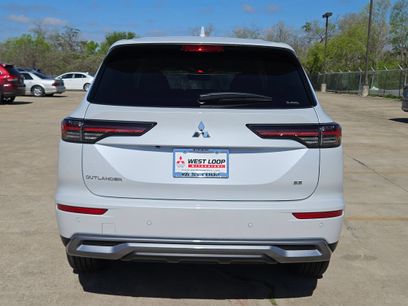 New 2026 Mitsubishi Outlander SE