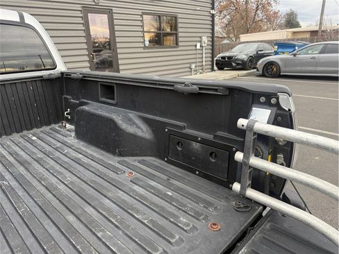 Used 2012 Toyota Tacoma 4x4 Access Cab V6 w/ SR5 Pkg image 40