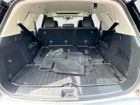 Used 2025 Nissan Pathfinder Platinum w/ Cargo Package AWD/4WD image 29