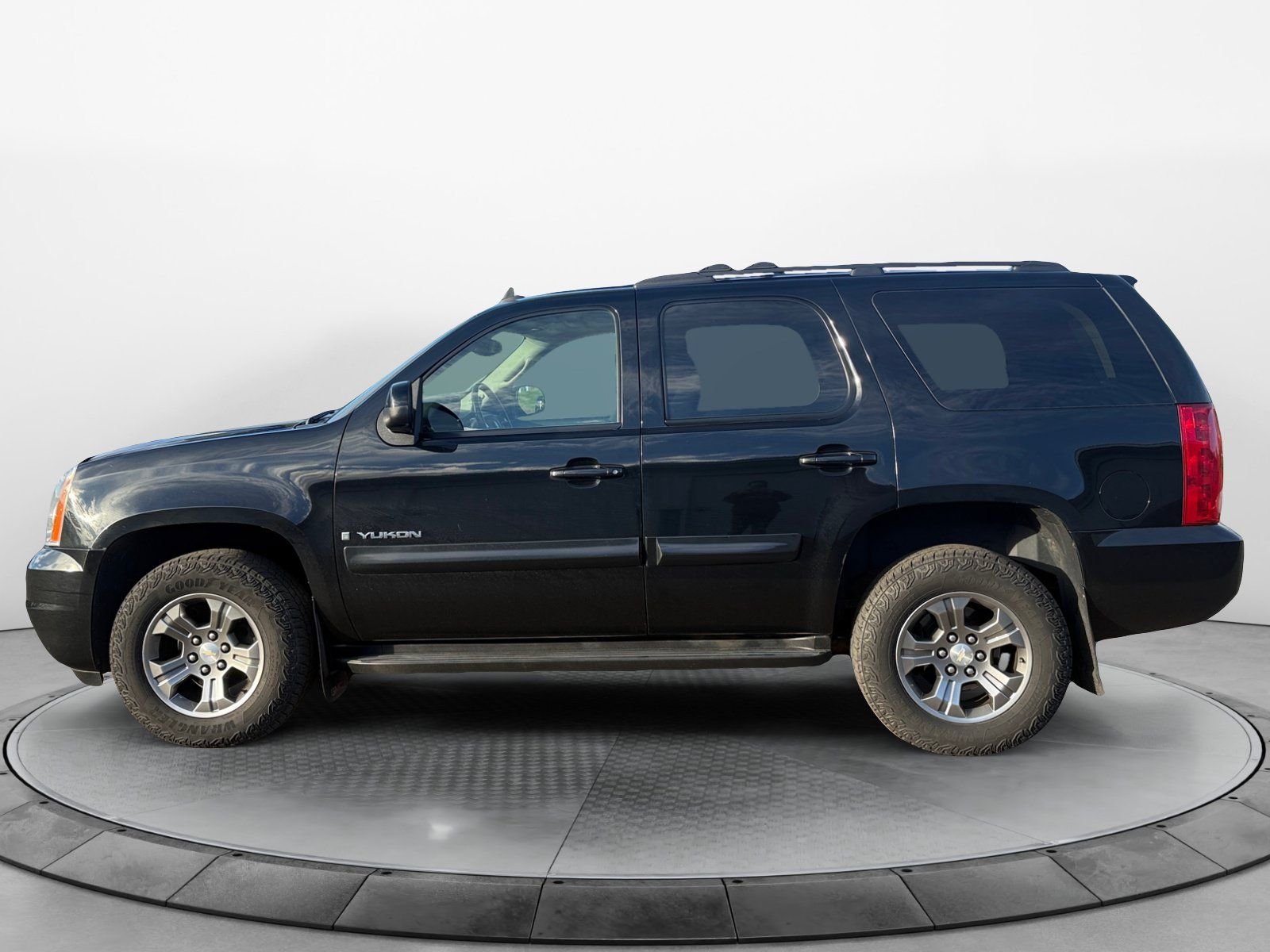Used 2007 GMC Yukon SLE AWD/4WD image 3
