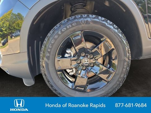 Used 2025 Honda Ridgeline Black Edition image 9
