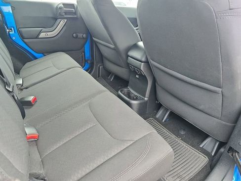 Used 2015 Jeep Wrangler Unlimited Sport image 11