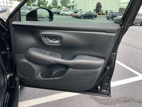 Certified 2025 Honda HR-V Sport image 29