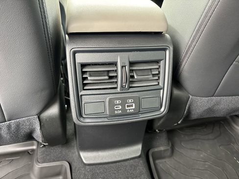 Used 2025 Subaru Forester Premium image 24