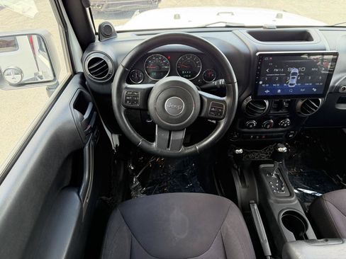 Used 2014 Jeep Wrangler Unlimited Sport w/ Quick Order Package 24S AWD/4WD image 15