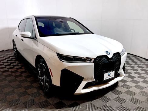 Used 2023 BMW iX M60 w/ Executive Package image 2