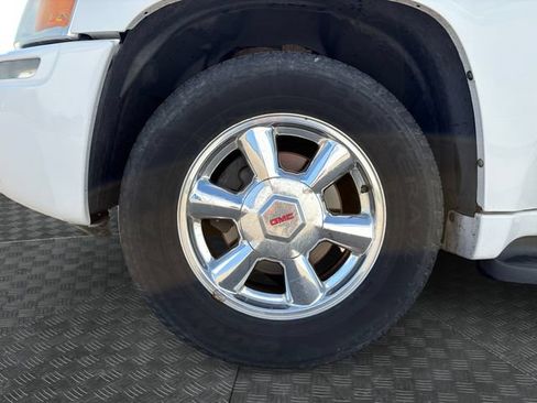 Used 2004 GMC Envoy SLT w/ Preferred Equipment Group AWD/4WD image 8