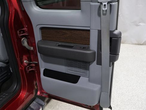 Used 2014 Ford F150 Lariat w/ Lariat Chrome Package AWD/4WD image 17