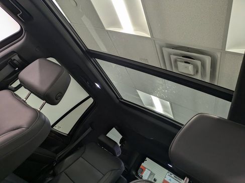 Used 2023 Chevrolet Tahoe Z71 image 20