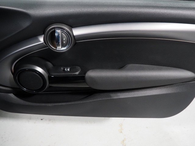 Used 2024 MINI Cooper 2-Door Hardtop FWD image 49