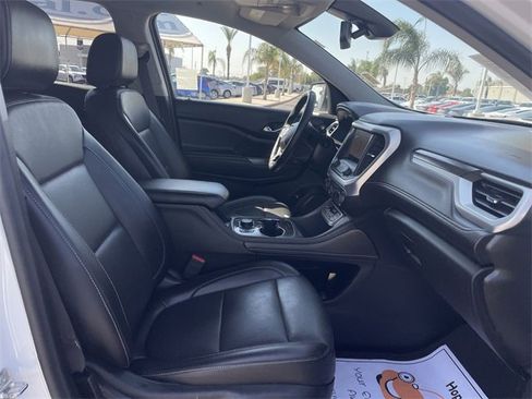 Used 2023 GMC Acadia SLT image 28