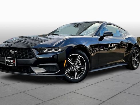 Used 2025 Ford Mustang Coupe image 33