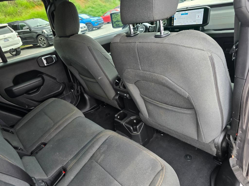 Used 2024 Jeep Gladiator Sport AWD/4WD image 26