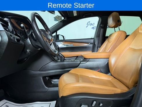 Used 2023 Cadillac XT5 Premium Luxury image 10