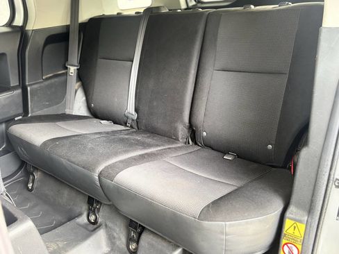 Used 2007 Toyota FJ Cruiser 2WD image 21