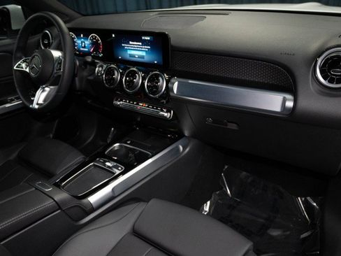 Used 2026 Mercedes-Benz GLB 250 image 16
