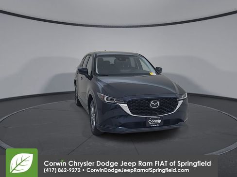 Used 2025 MAZDA CX-5 AWD 2.5 S w/ Preferred Package image 4