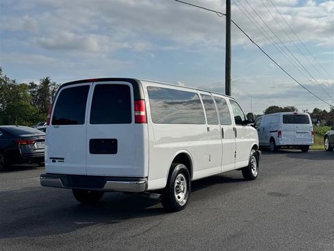 Used 2015 Chevrolet Express 3500 LT w/ LT Preferred Equipment Group image 4