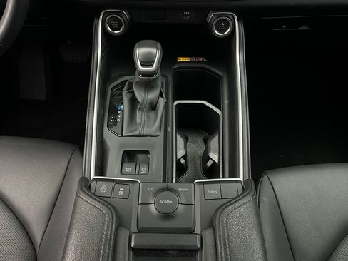 Used 2025 Toyota Grand Highlander FWD image 16